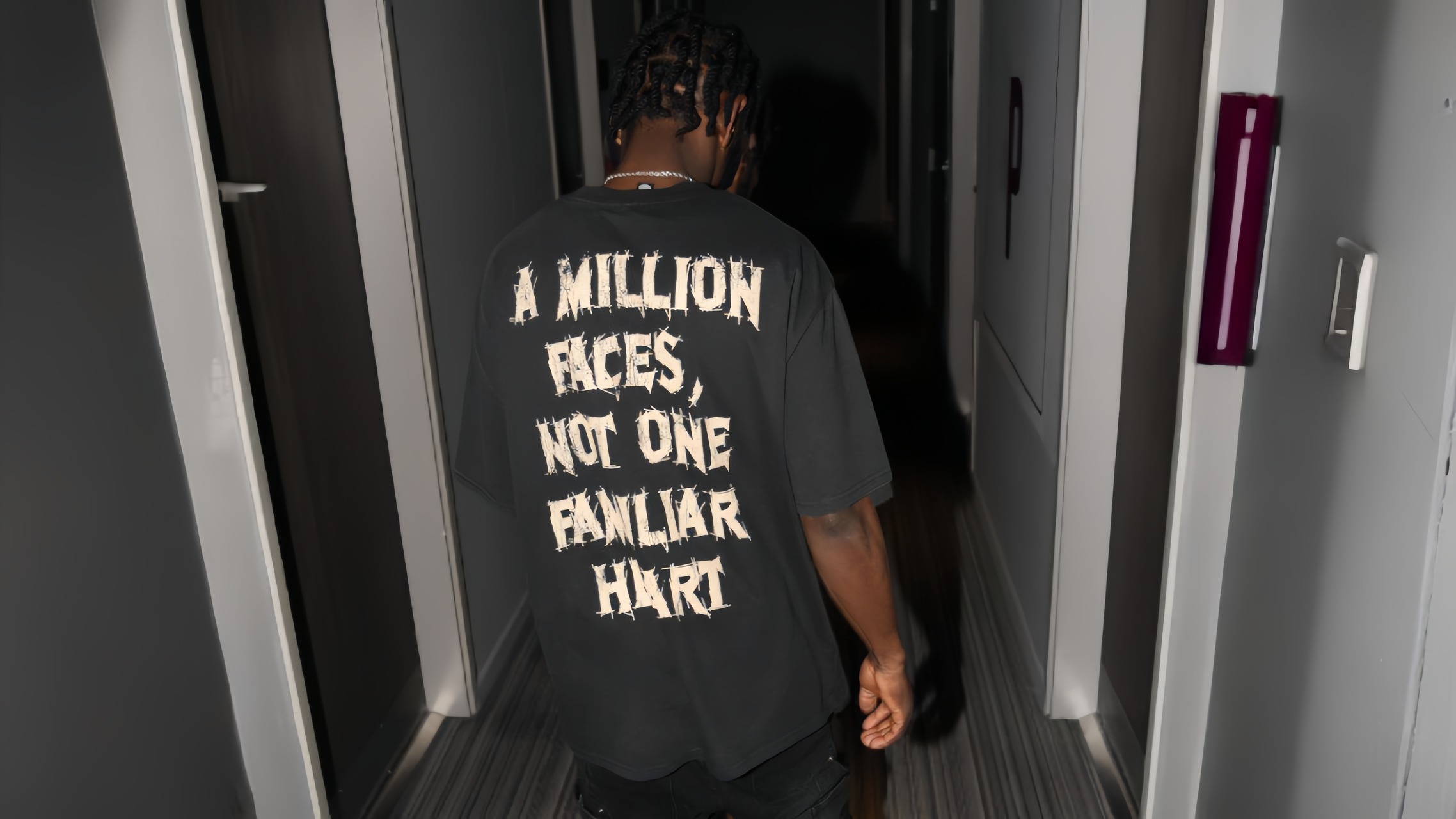 familiar heart black